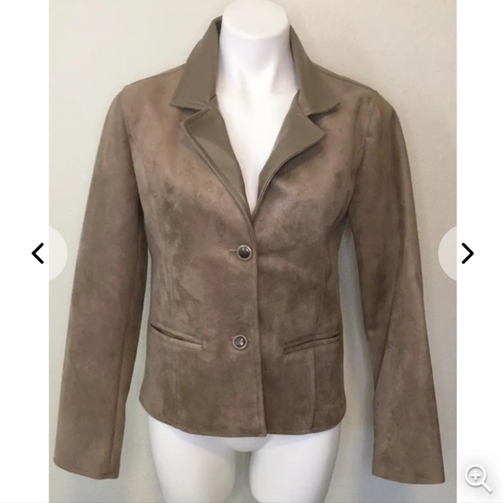 A Collezioni Italia Taupe button fully lined blazer Jacket New w/tags sz M